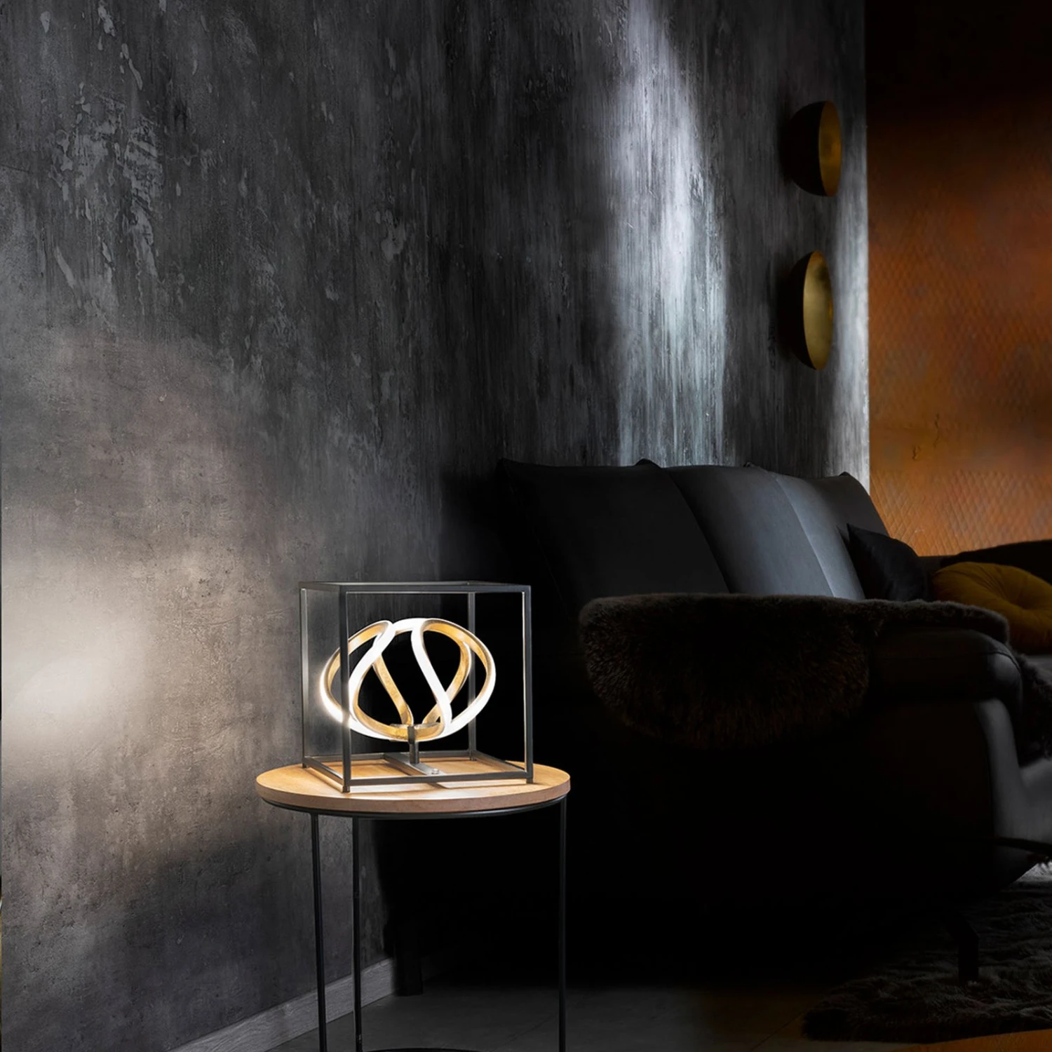 Lámpara De Mesa LED Gesa En Negro Y Oro 1 Lámpara De Mesa LED Gesa En Negro Y Oro